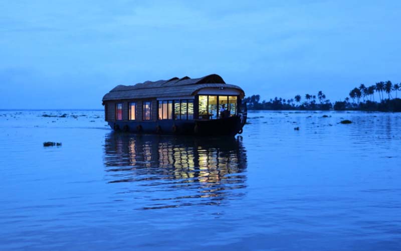 Overnight Cruise on Kannur Houseboat with beautiful night view and comfortable stay near Parassinikadavu Temple