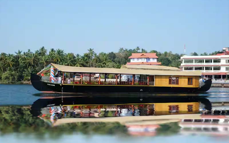 Day Cruise Kannur Houseboat on Valapattanam River near Parassinikadavu Temple – Scenic Kerala Backwater Experience